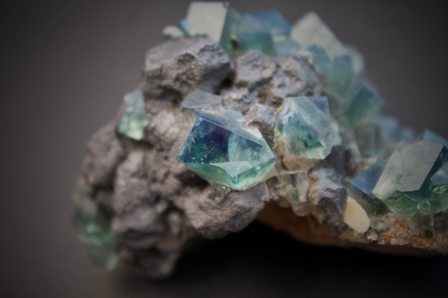 Pocket 42 Fluorite 3