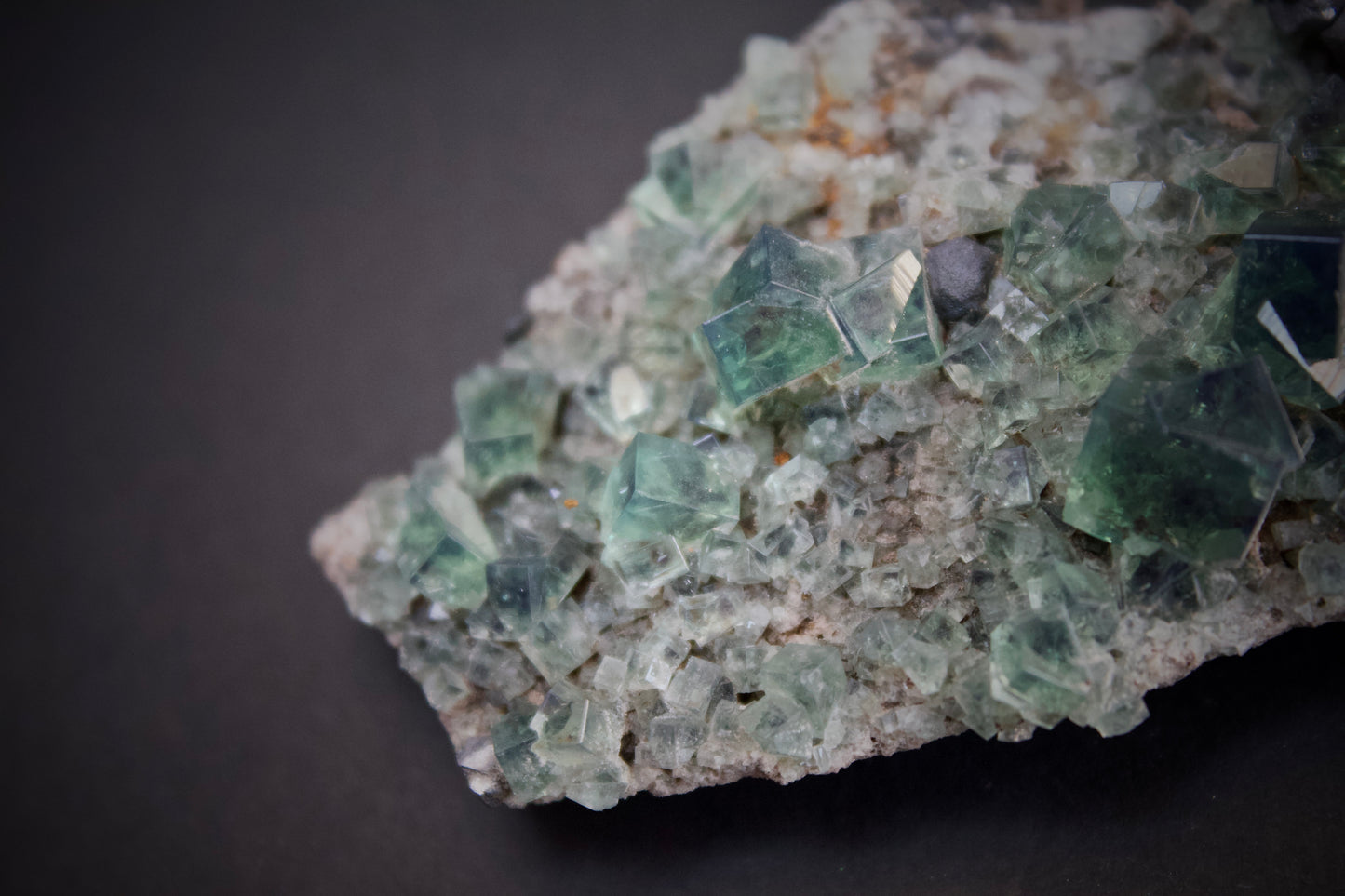 Tiny Twins Pocket Fluorite 16