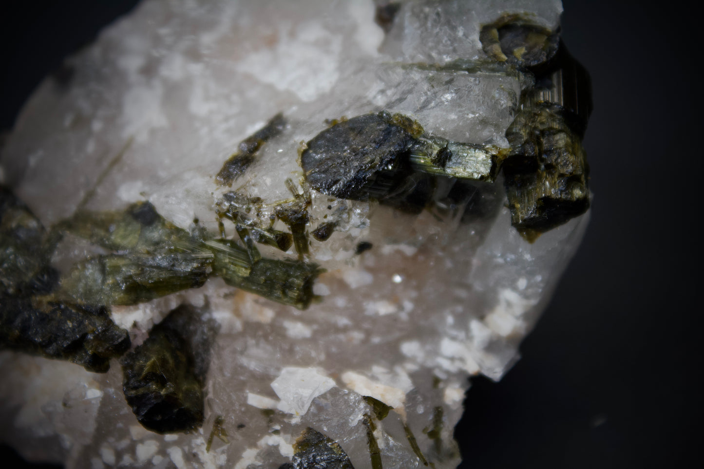 Quartz with Tourmaline 14