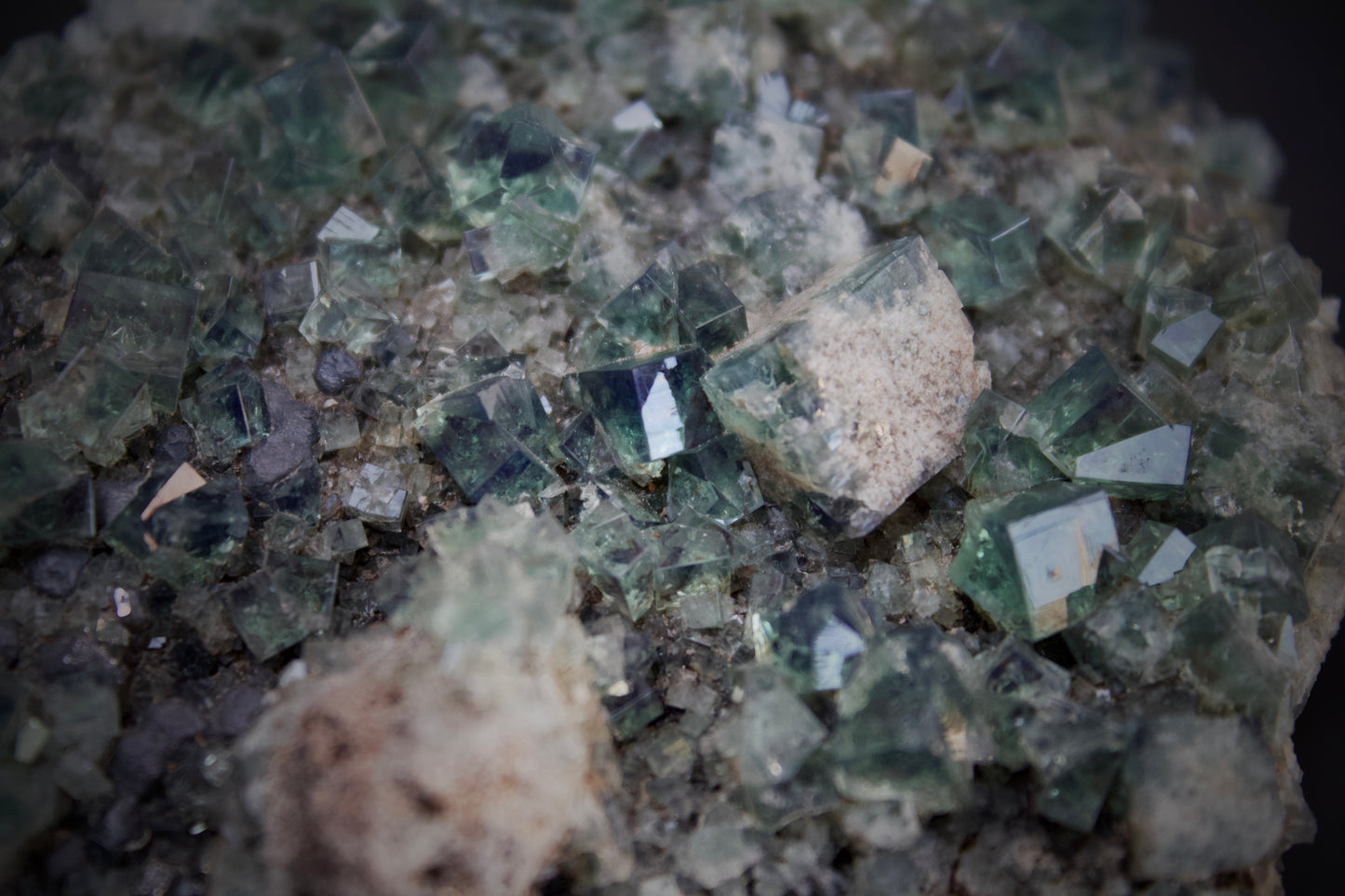 Tiny Twins Pocket Fluorite 18