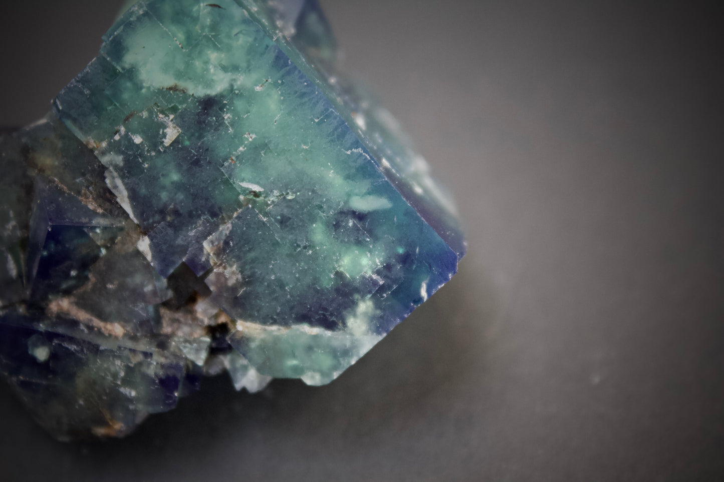 Truffle Pig Pocket Fluorite 4
