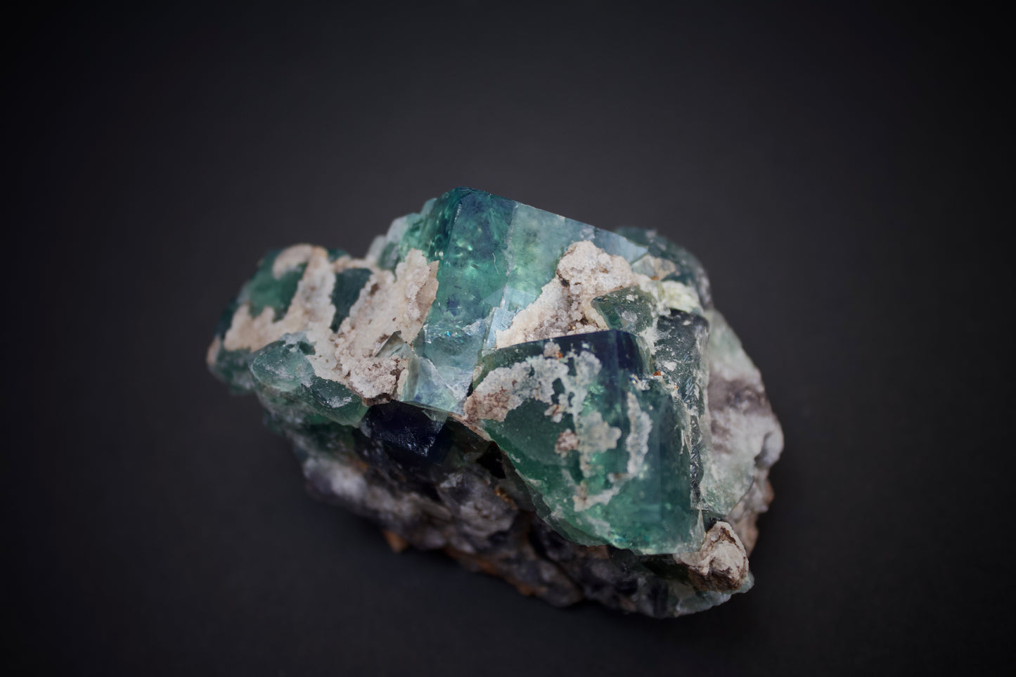 Truffle Pig Pocket Fluorite 10
