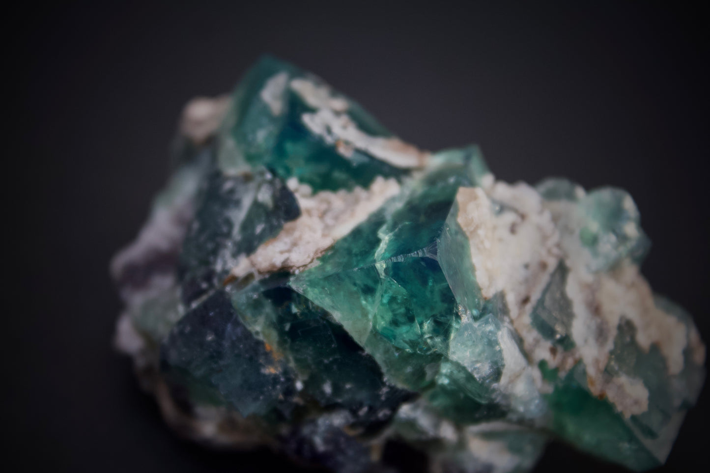 Truffle Pig Pocket Fluorite 10