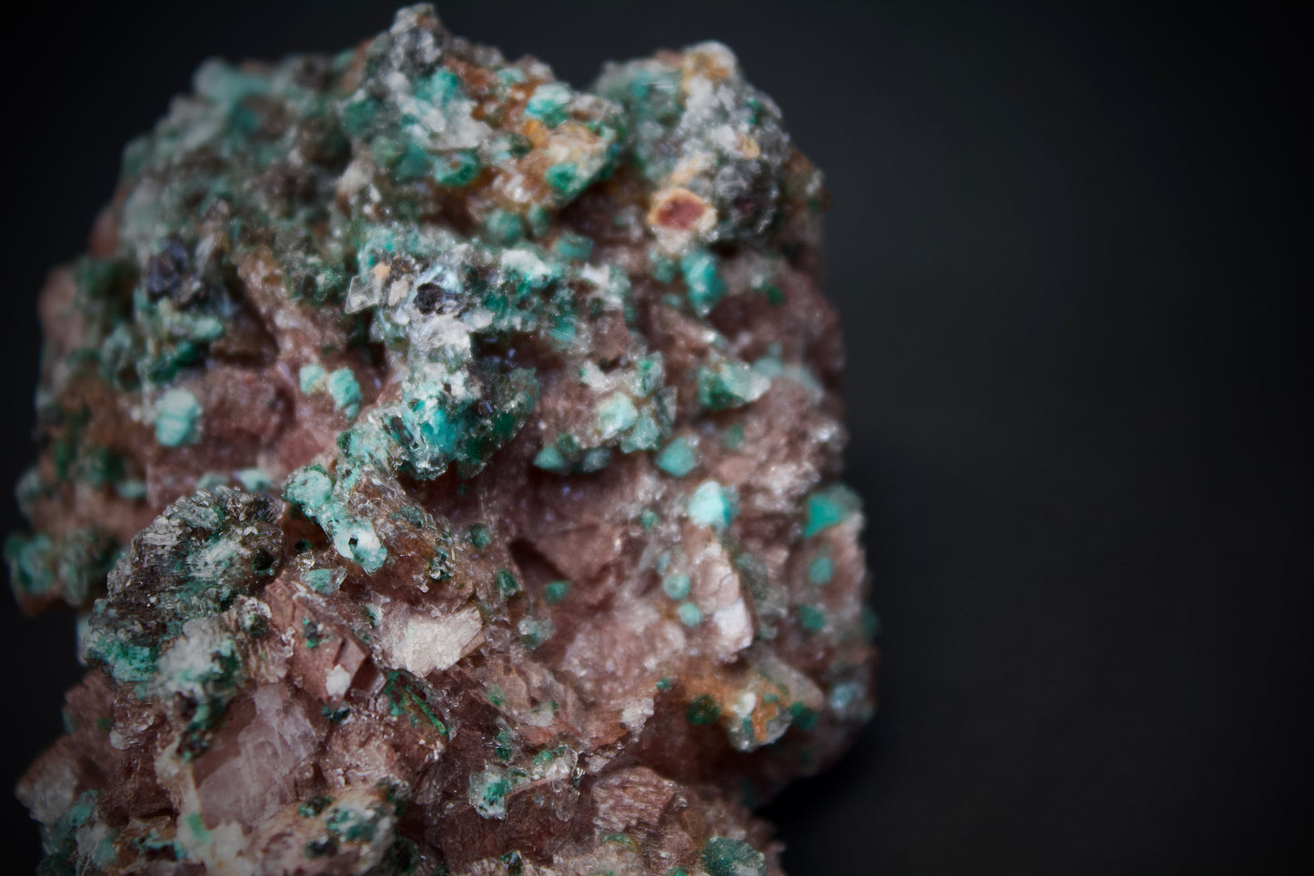 Rosasite on Ferrodolomite 2