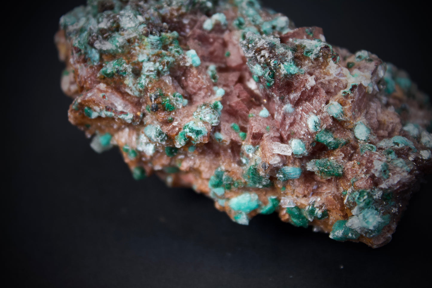Rosasite on Ferrodolomite 2