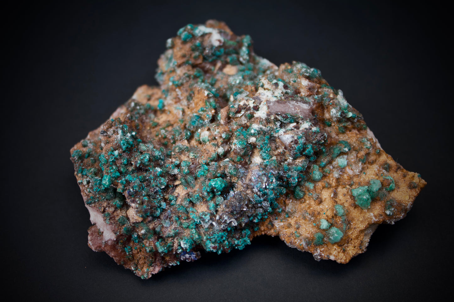 Rosasite on Ferrodololmite 4