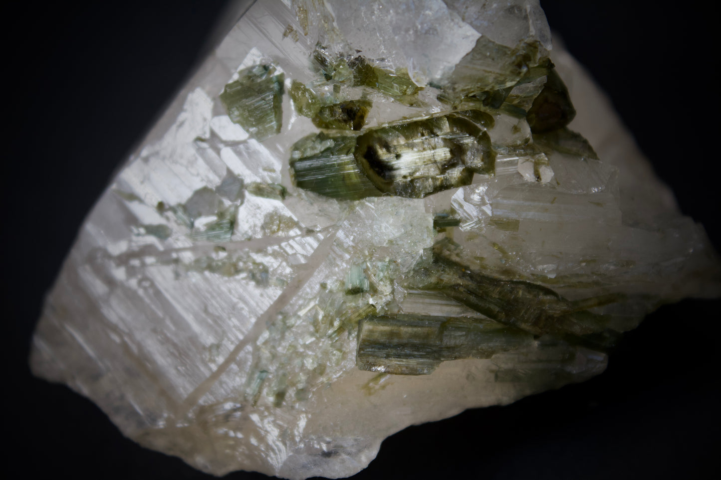 Quartz with Tourmaline 20